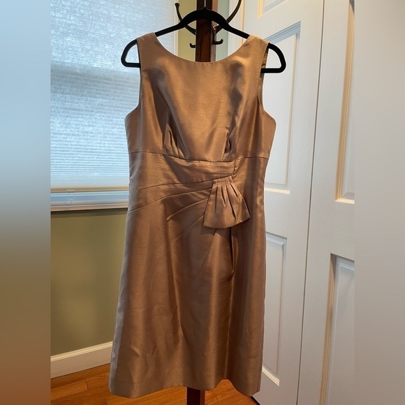 Tahari Tan Dress size 10 - Picture 1 of 3